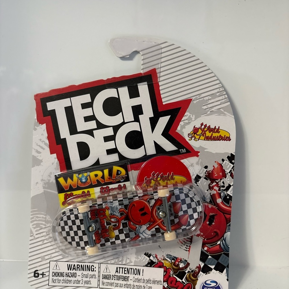 ULTRA RARE BRAND NEW SEALED TECH DECK WORLD INDUSTRIES SERIES